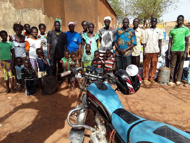  Barnabas is providing food and healthcare for Christians who have fled extremist attacks in Burkina Faso
