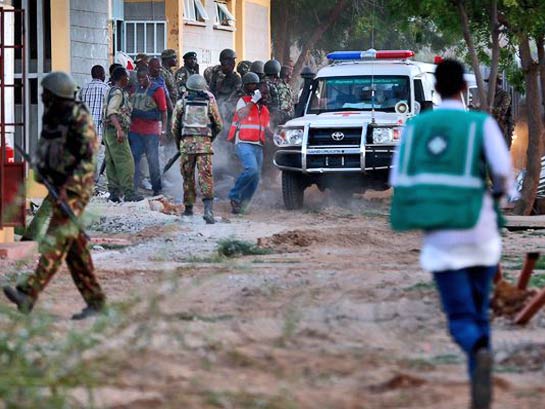 Kenyan security forces at the scene of the Garissa University massacre by Al Shabaab on 2 April 2015