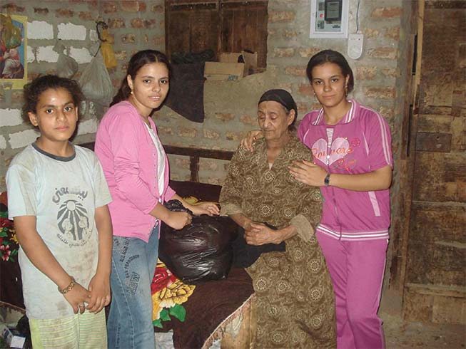 In the aftermath of the Egyptian revolution, Barnabas Fund helped thousands of impoverished Christian families in Sinai with food aid